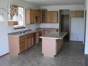 4th image of 9550 Woods Cir