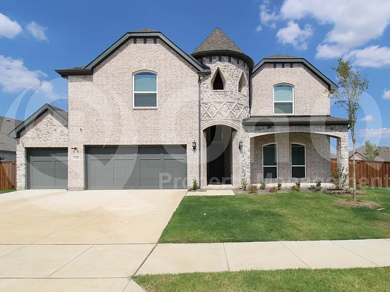 3328 Lakestriker Rd — Photo 1