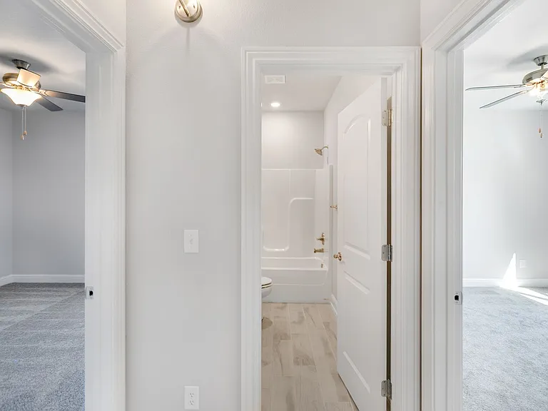 500 Piper Ln — Photo 13