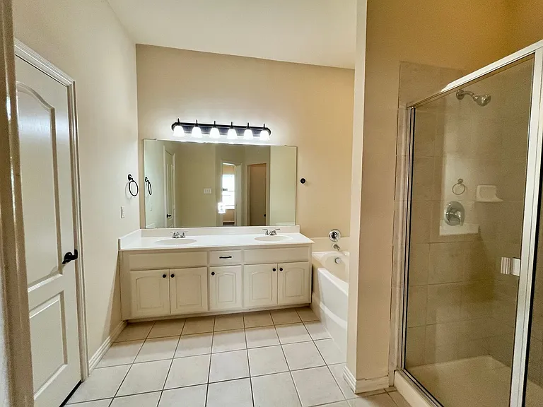 921 Raleigh Path Rd — Photo 21