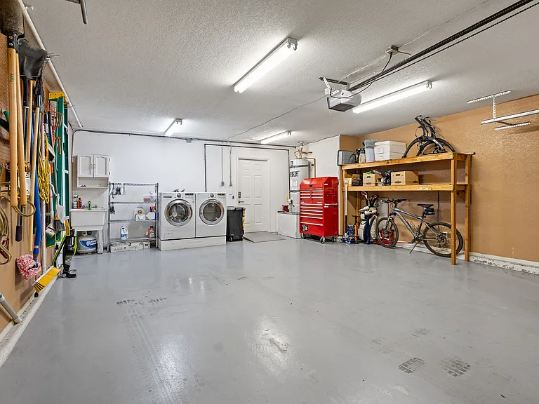72596 Beavertail St — Photo 3