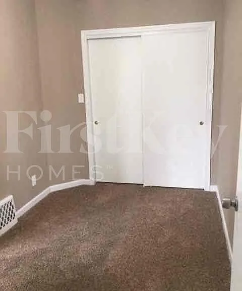 306 N Union St — Photo 6