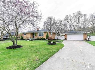 3922 McNeil Dr, Petersburg, MI 49270
