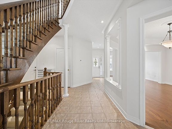 4th image of 82 Darius Harns Dr