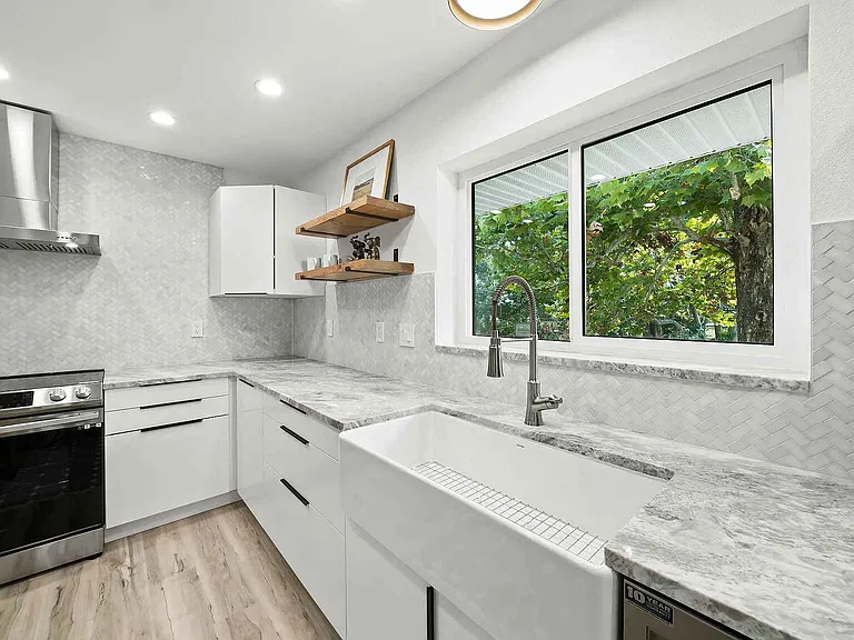 3142 Rose St — Photo 10