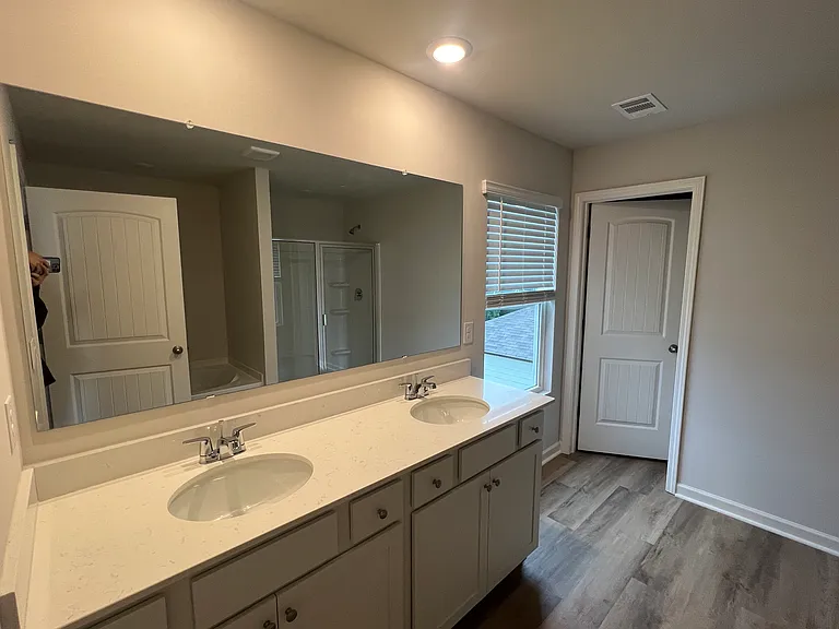 88 King Vlg — Photo 4