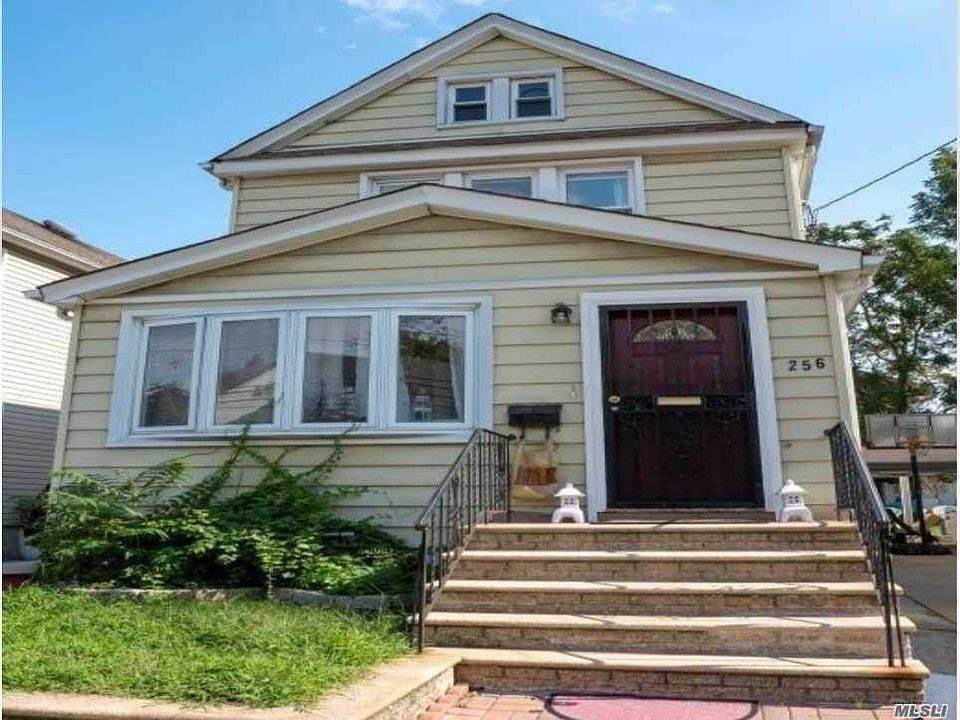 1st image of 256 Bedford Ave
