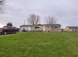 70694 SW Douglas Dr, Pendleton, OR 97801