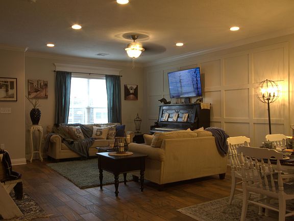4th image of 617 Penn St #7