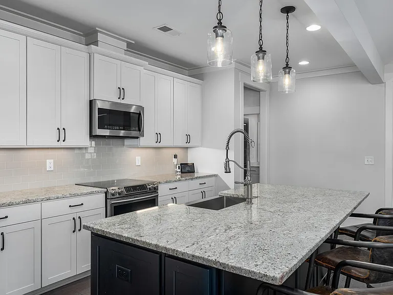 2197 Samuel Pass — Photo 11