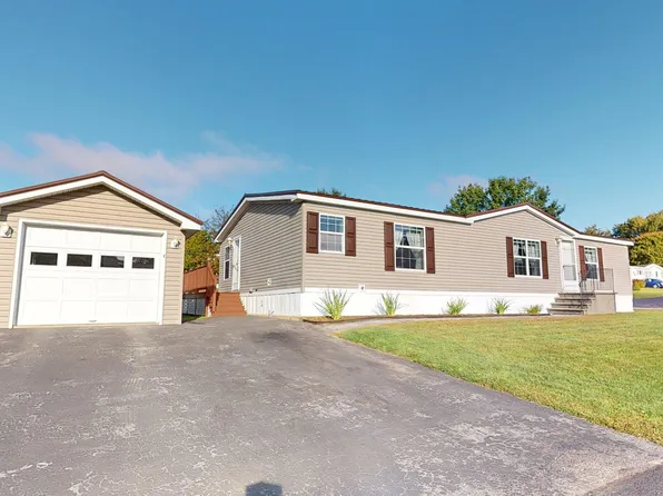 1 Anita Street, Sabattus, ME 04280