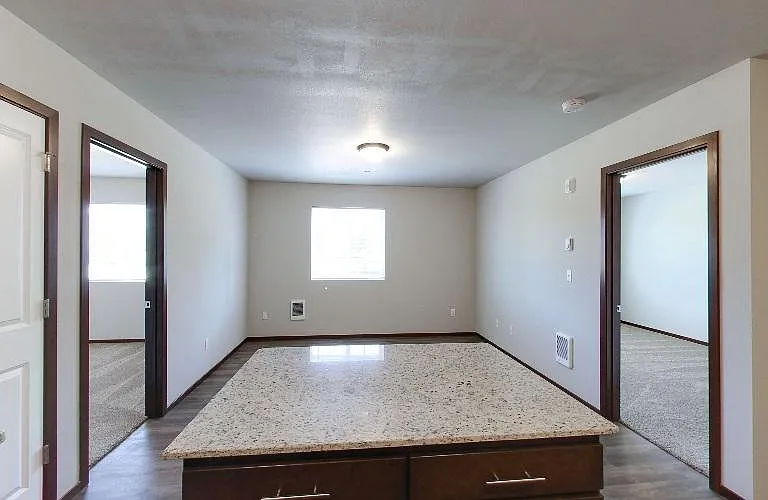 Remington Place Apartments — Photo 14