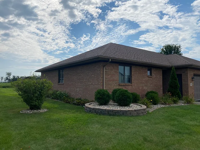 689 Apple Blossom Ln — Photo 50