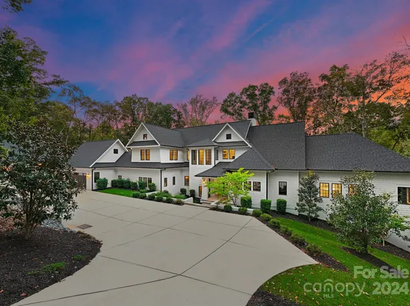 13702 Sage Thrasher Ln, Charlotte, NC 28278