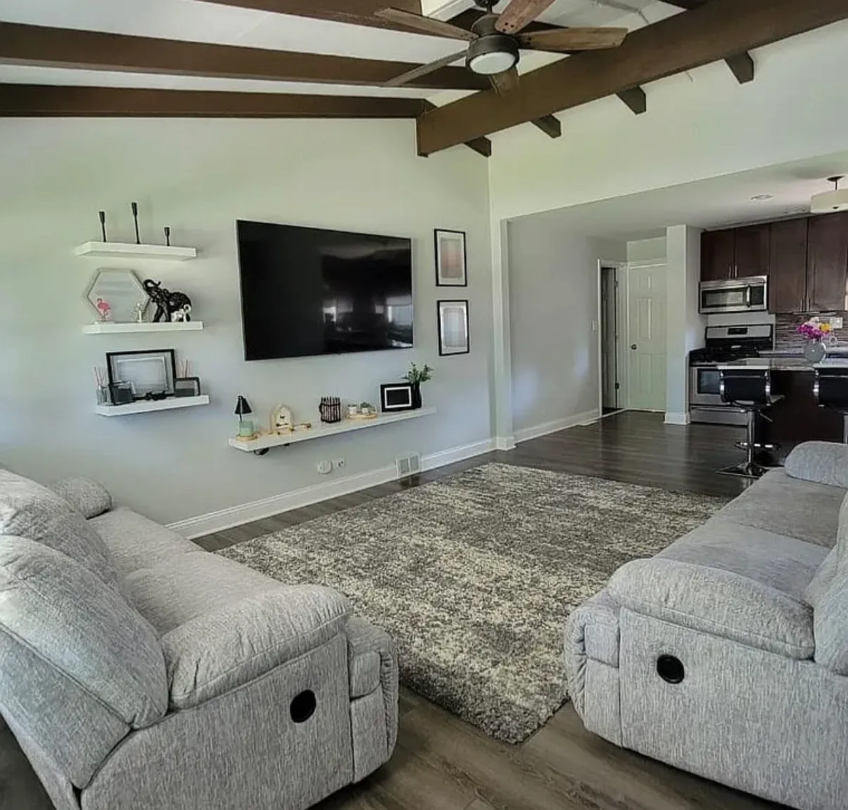 159 E Walnut Ave — Photo 2
