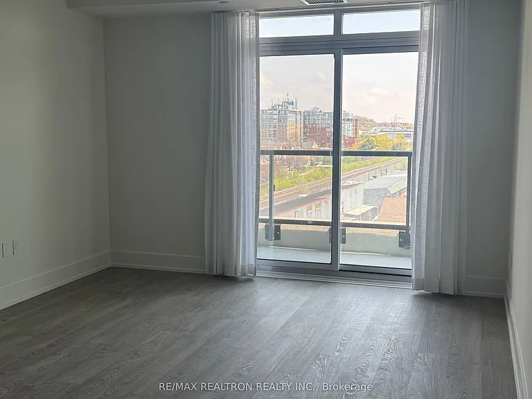 858 Dupont St #624 — Photo 9