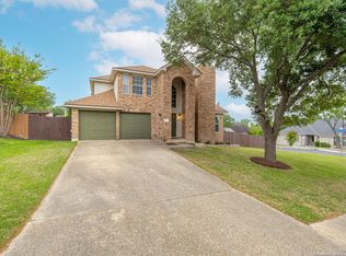 911 Amberstone Dr, San Antonio, TX 78258