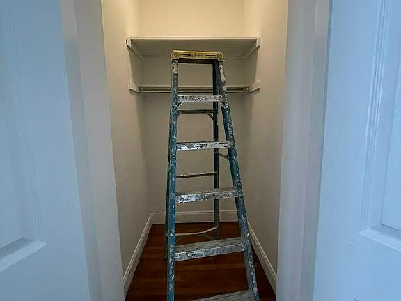 4th image of 2350 Broadway #1139A