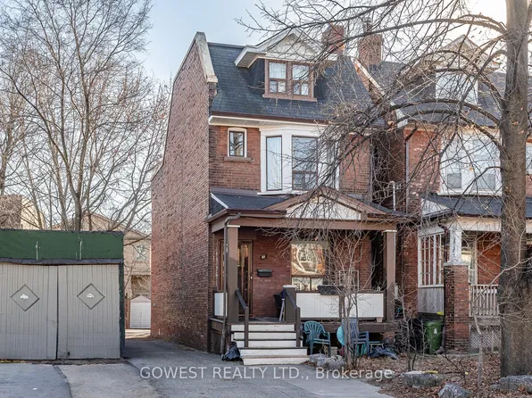11 Kenneth Ave, Toronto, ON M6P 1J1