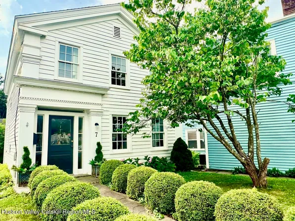 7 Railroad Avenue, Chatham, NY 12037