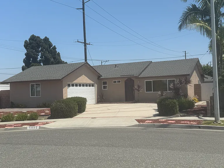 15502 Eliot Cir — Photo 2