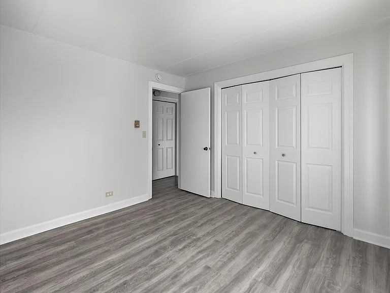350 S Main St #6 — Photo 8