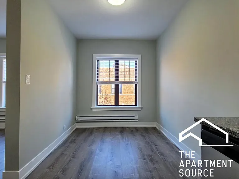 620 W Cornelia Ave #3 — Photo 5