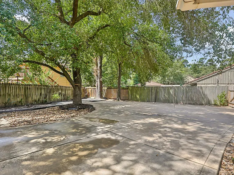 211 W North Hill Dr — Photo 36