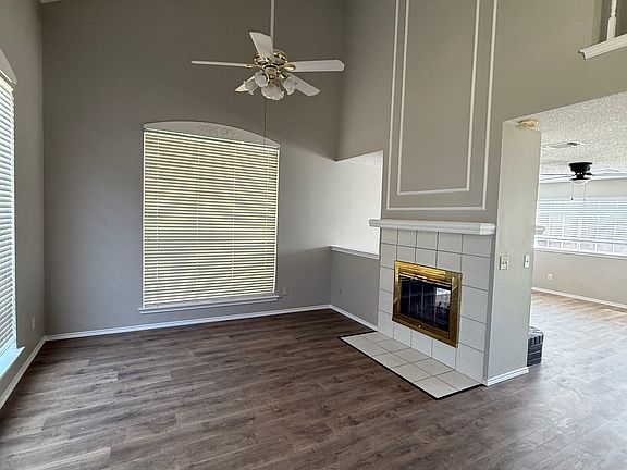 4th image of 8584 Pebblebrook Dr