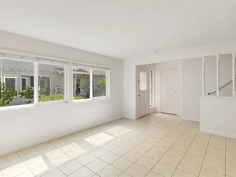 1064 Mohr Ln #C — Photo 10