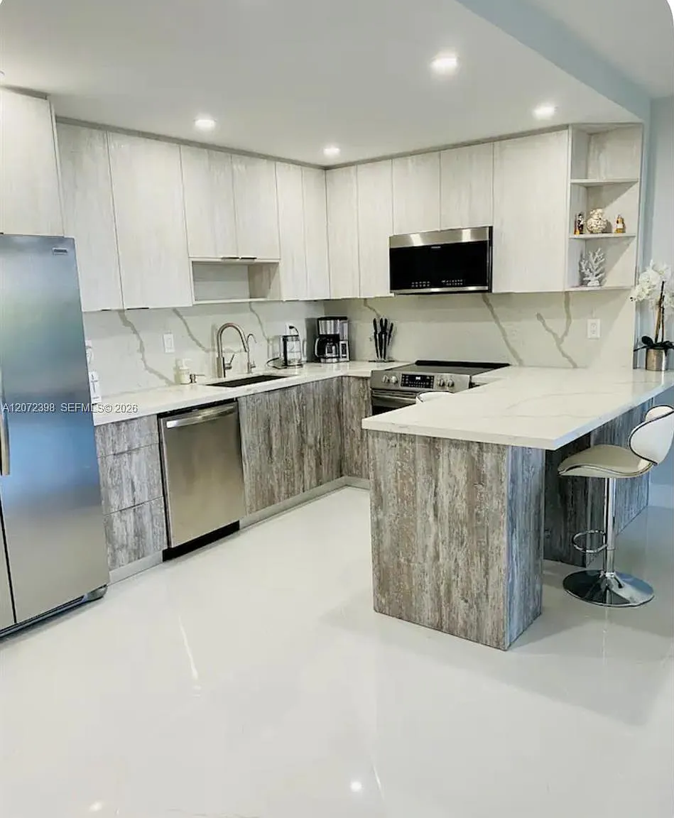 Ocean Reserve Condo — Photo 2