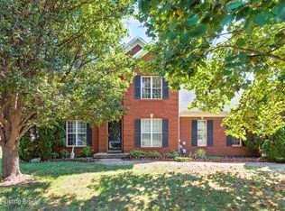 13815 Forest Bend Cir, Louisville, KY 40245