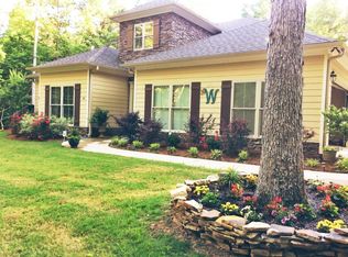 61 Wild Cherry Ln, Dadeville, AL 36853