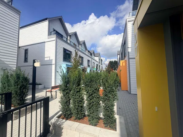 8899 Spires Rd, Richmond, BC