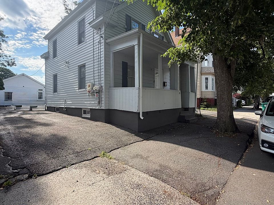 1st image of 70 Robinson St