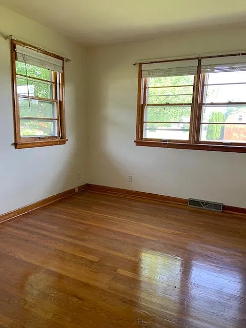 3 bed, 1500 sqft, $1,250 — Photo 2