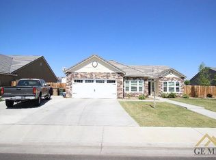 10310 Cape Hatteras Dr, Bakersfield, CA 93314
