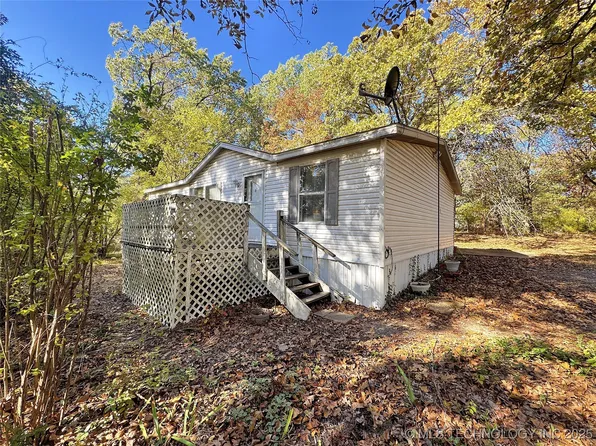 13670 W 834th Rd, Tahlequah, OK 74464