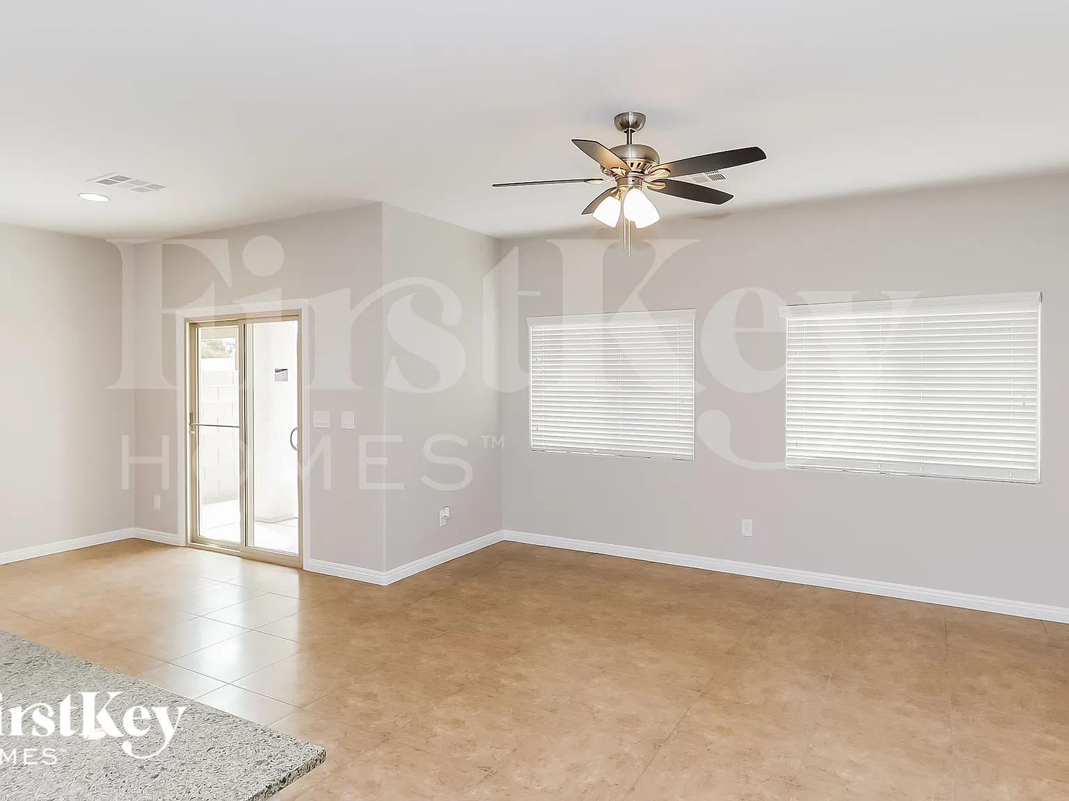 3 bed, 2.5 bath, 1839 sqft, $2,360 — Photo 3