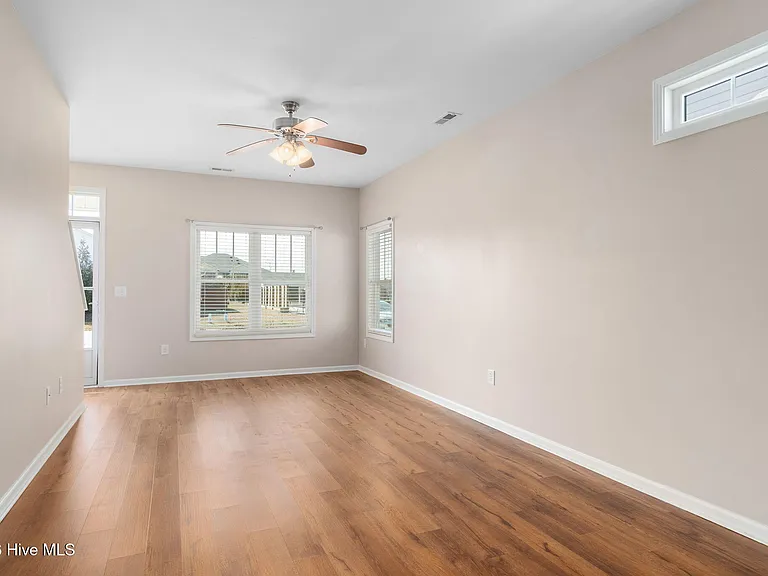 1103 Pirates Landing Dr — Photo 9