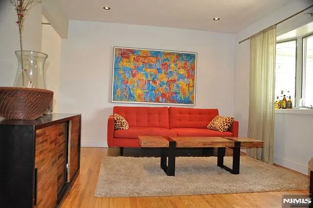 24 Elmwood Ter — Photo 5