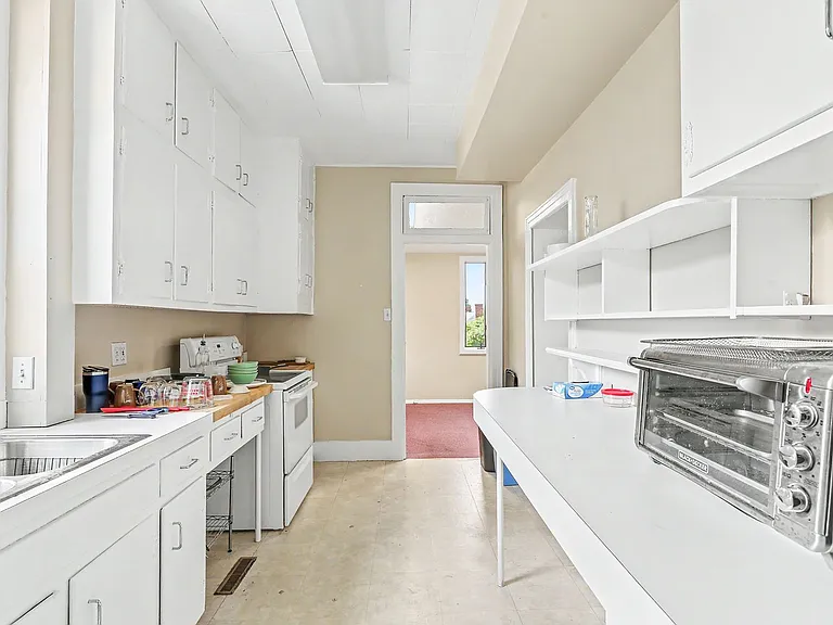 2601 Market St — Photo 5