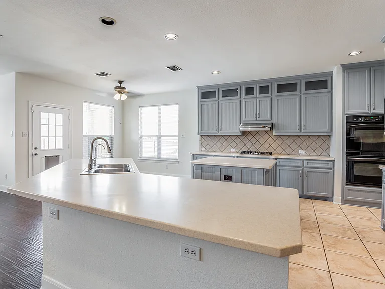 14575 Daneway Dr — Photo 10