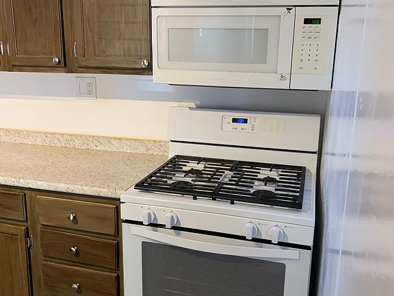 4th image of 4274 Ellenwood Ave