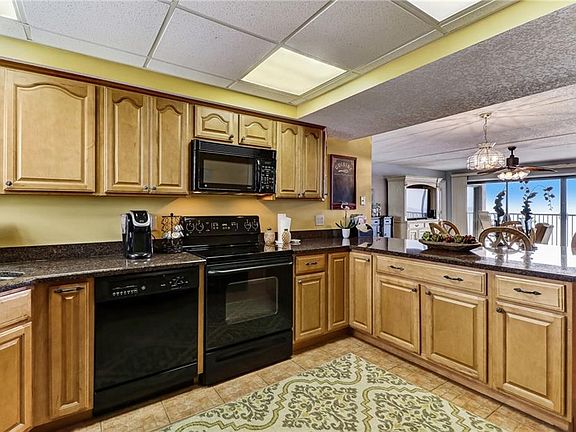 4th image of 3240 S Fletcher Ave APT 779