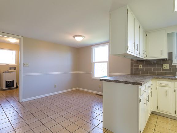 Eat in area in kitchen