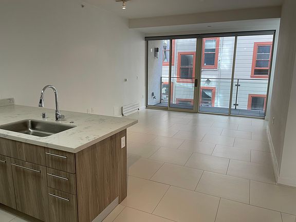 5th image of 1868 Van Ness Ave APT 204