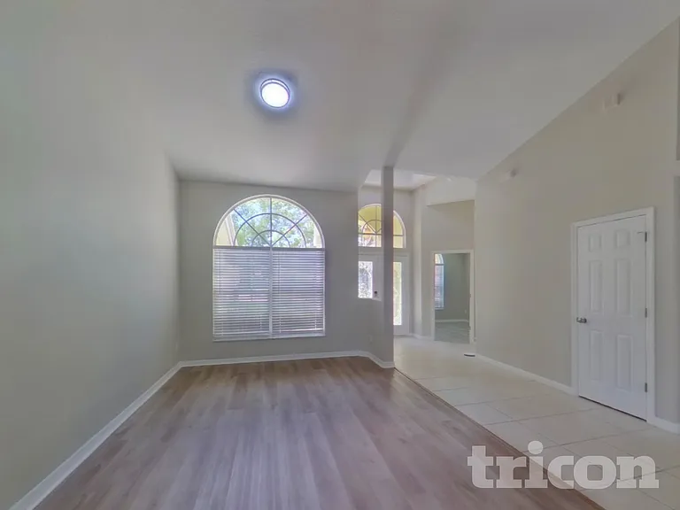 1526 Cherry Lake Way — Photo 4