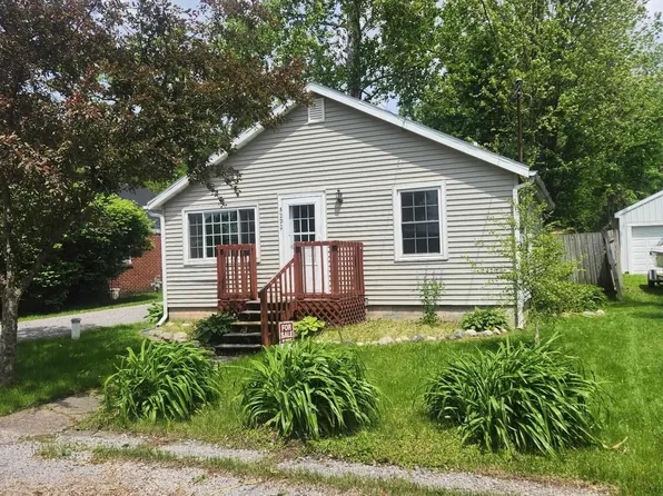 5290 N Blue Lake Rd, Churubusco, IN 46723