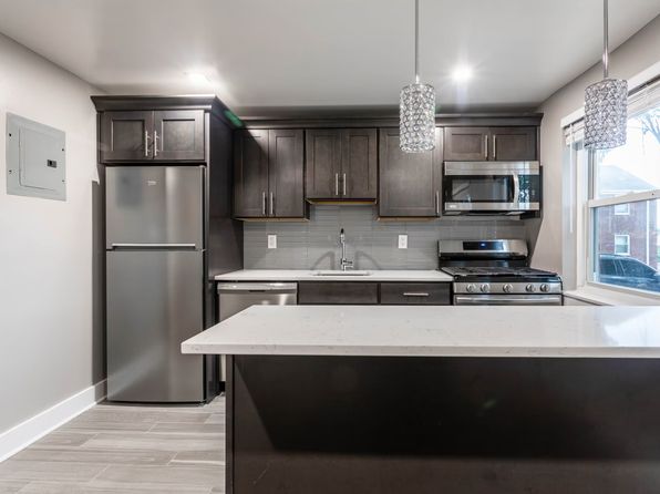 15 Essex Ct #37ES